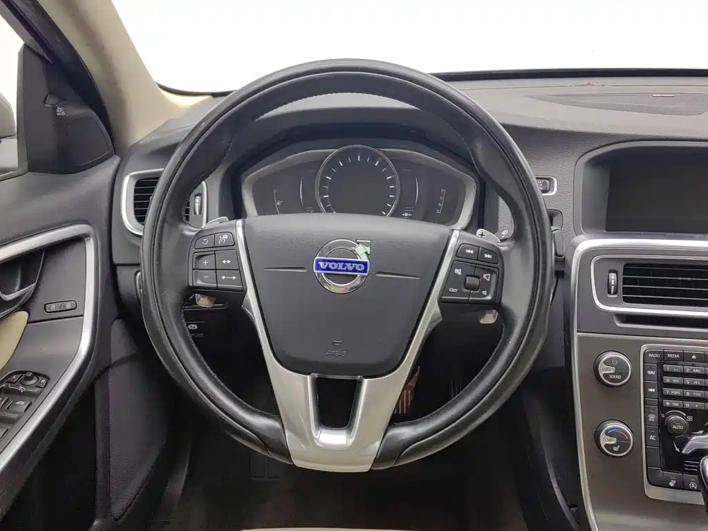 Volvo S60 — миниатюра 11