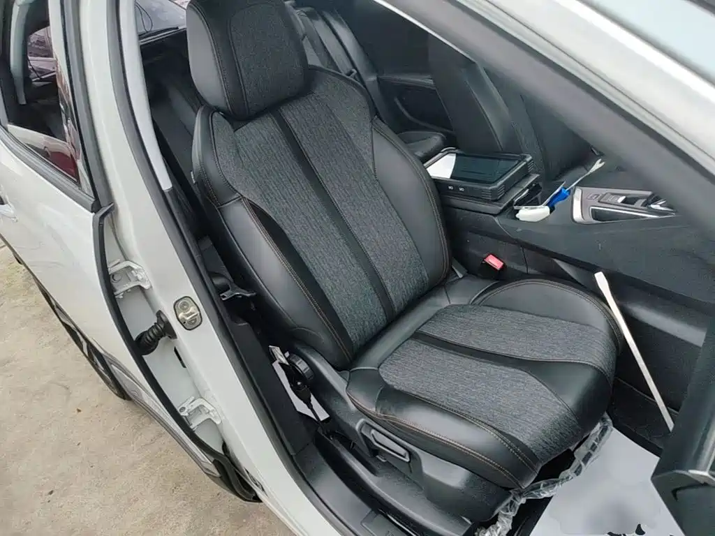 Peugeot 4008 — миниатюра 25