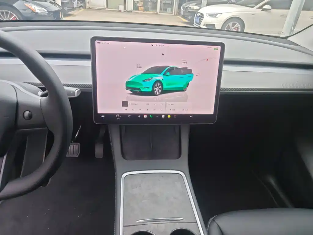 Tesla Model Y — фотографии объявления, Фото 13