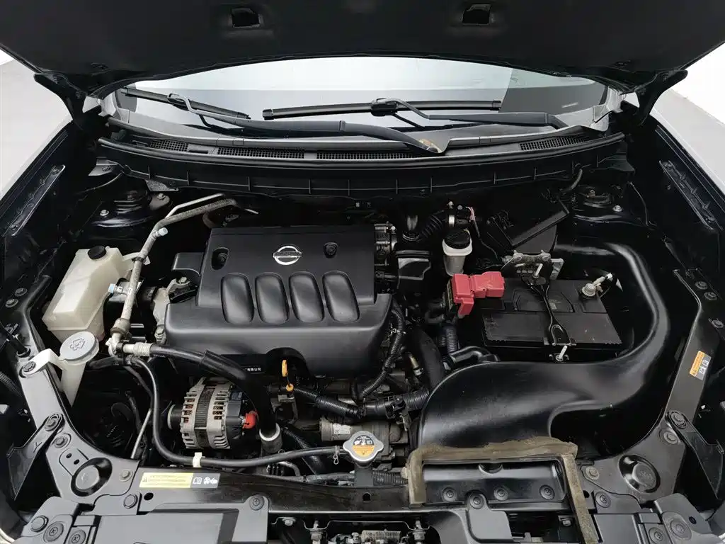 Dongfeng MX6 2015 2.0L CVT
