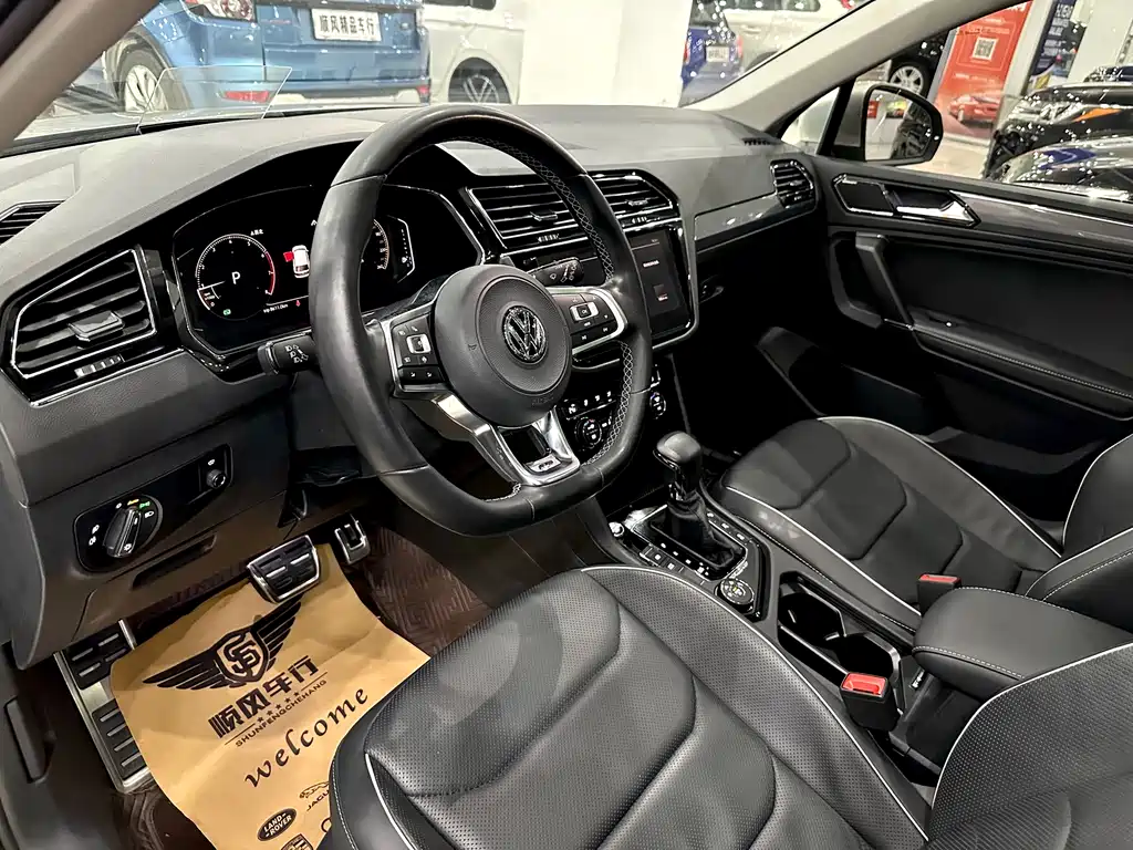 Volkswagen Tiguan L L 2019 380TSI AT R-Line Flagship V