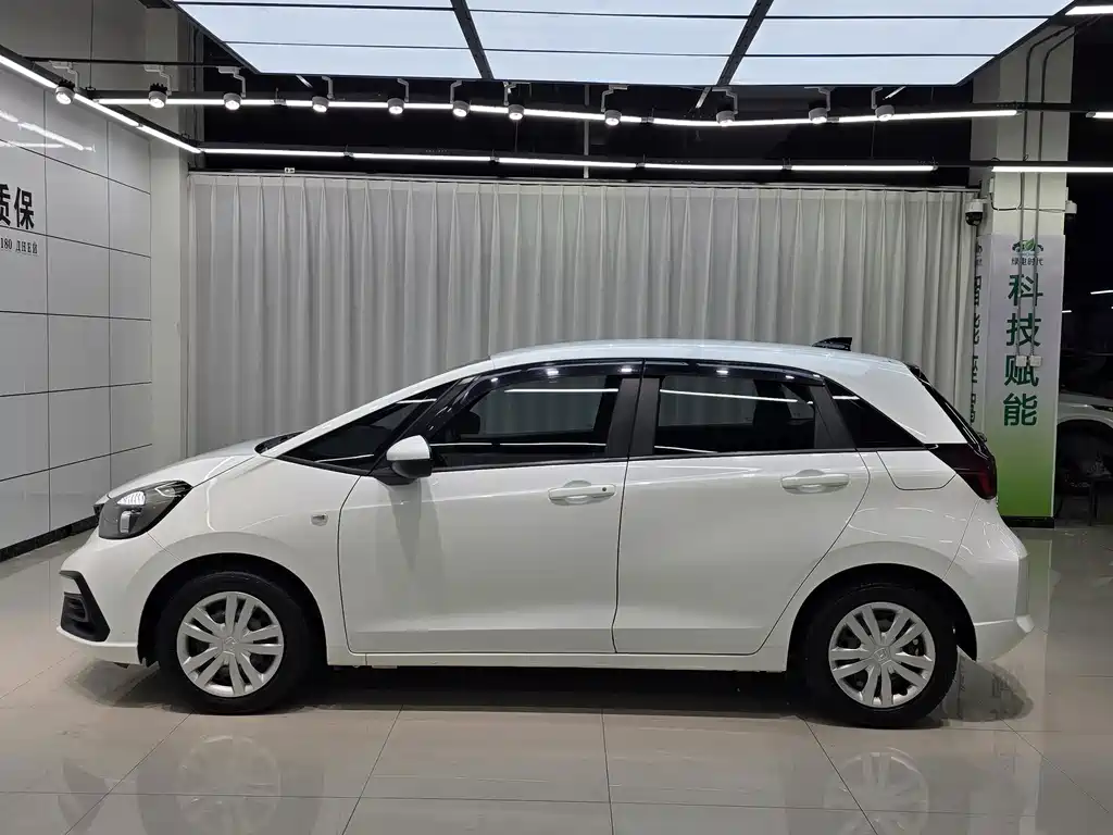 Honda Fit — миниатюра 8