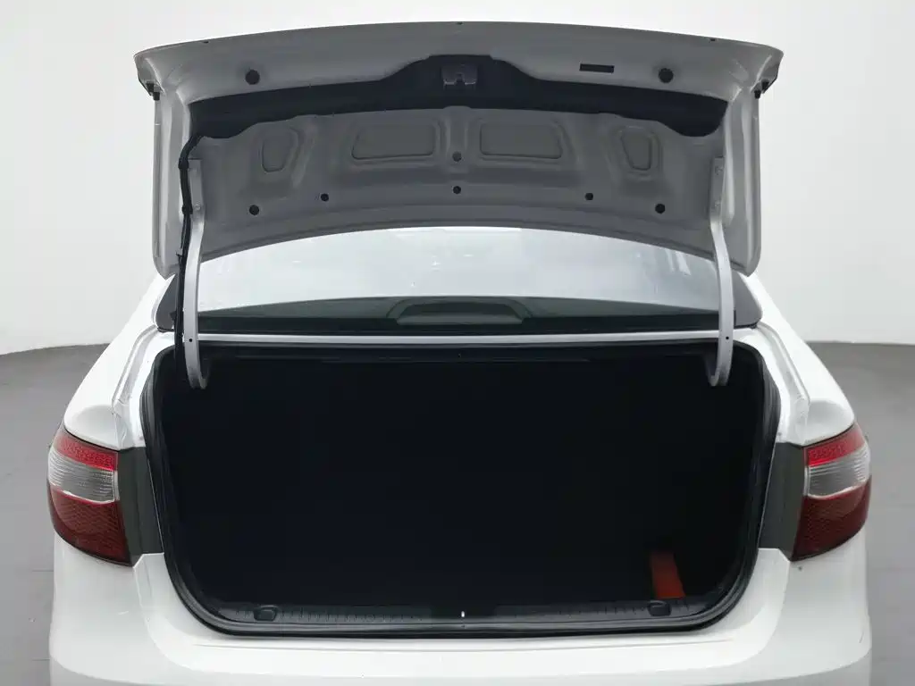 Kia K2 — миниатюра 16