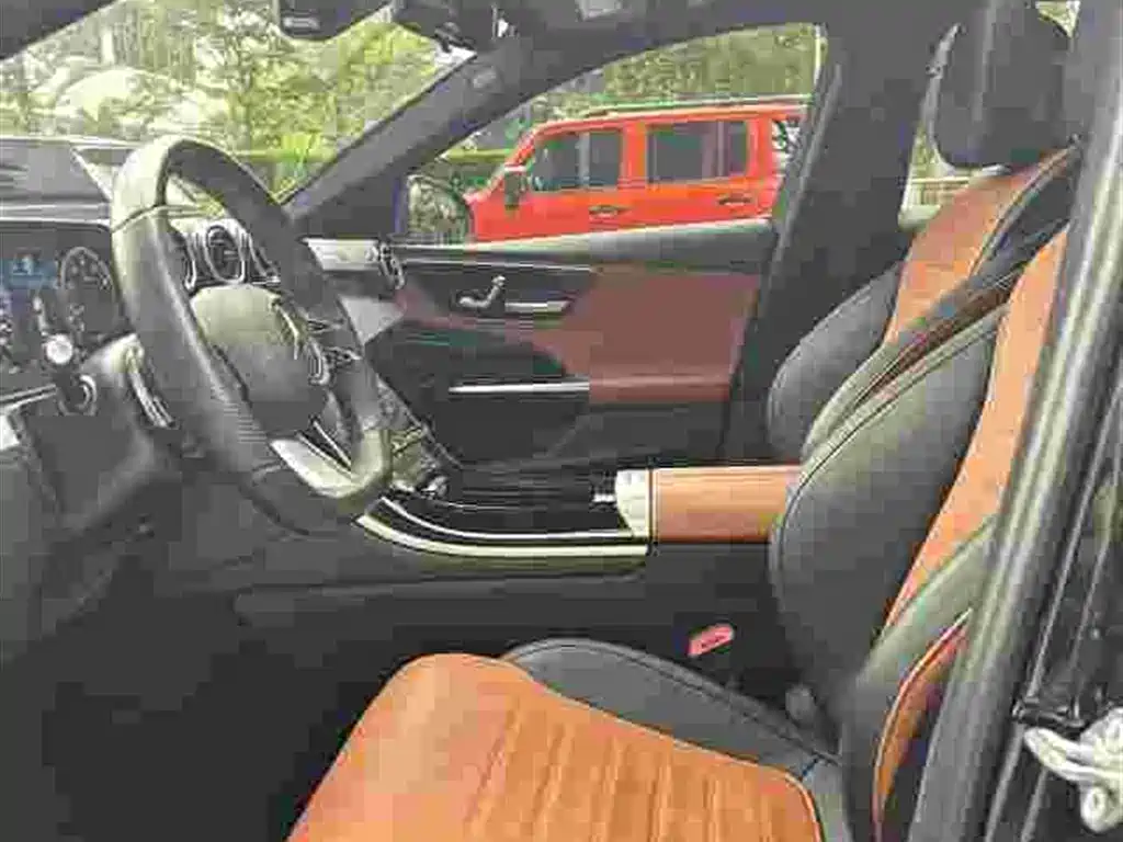 Mercedes-Benz C-Class — миниатюра 6
