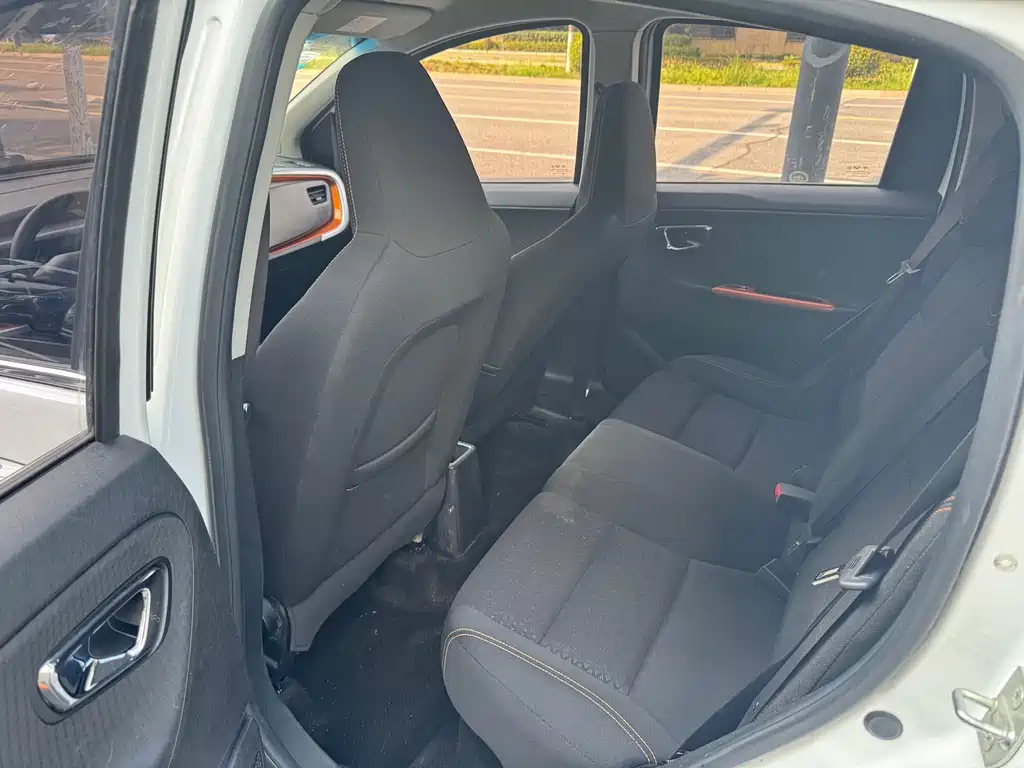 Geely Vision X1 1.3L Auto Fun Edition, фото 8