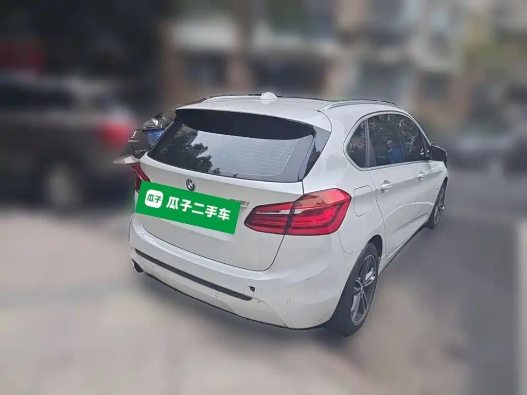 BMW 2 Series Active Tourer — миниатюра 4