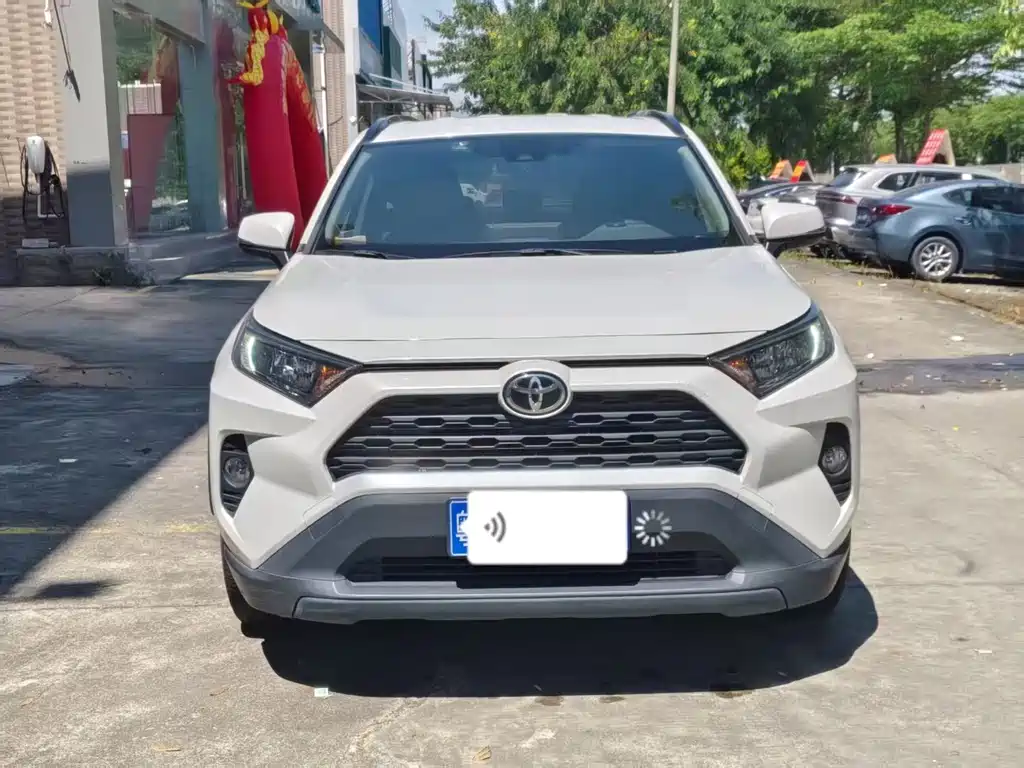 Toyota RAV4 — миниатюра 2