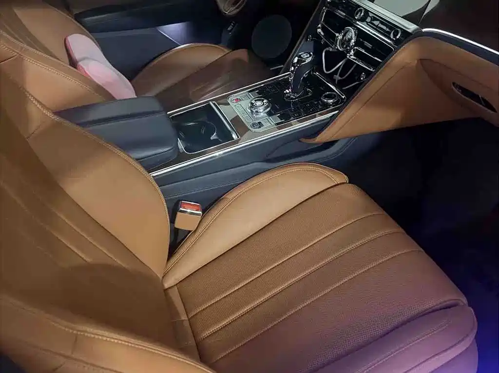Bentley Flying Spur — миниатюра 5