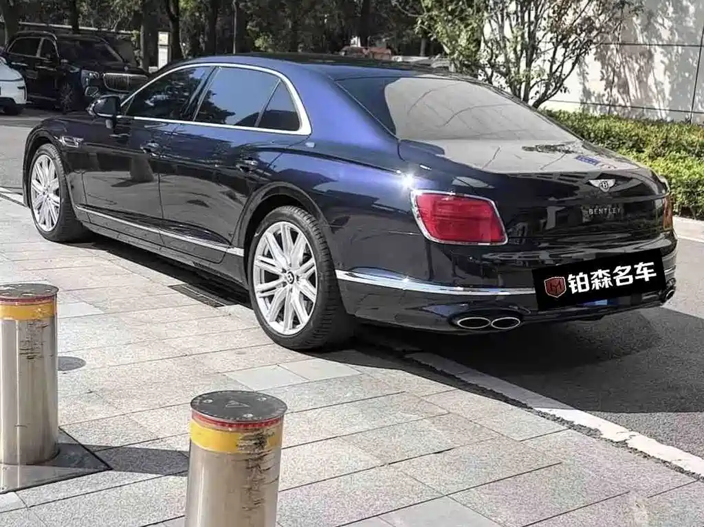 Bentley Flying Spur — миниатюра 2