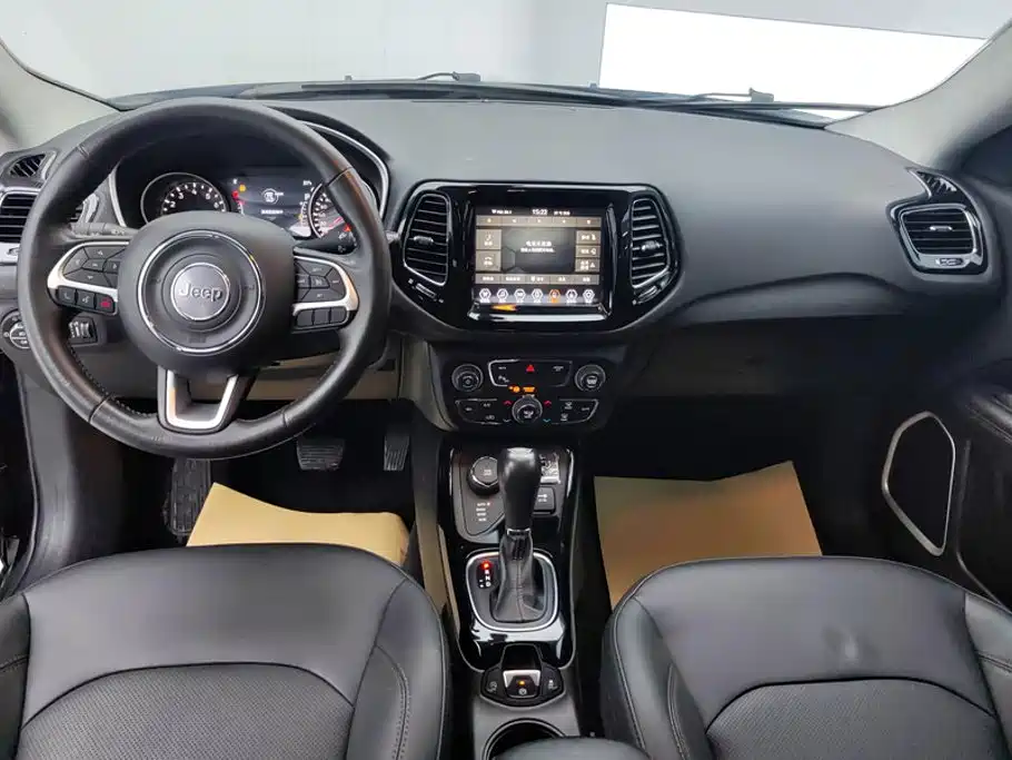Jeep Compass — миниатюра 12