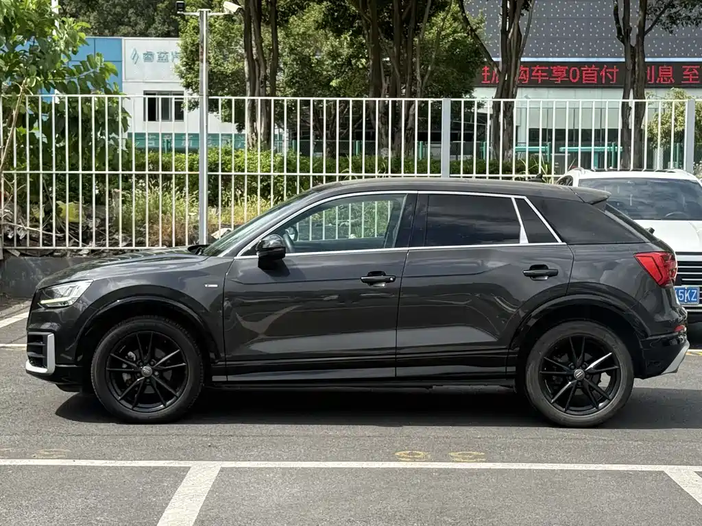 Audi Q2L — миниатюра 4