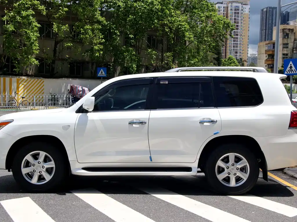 Lexus LX 2009 570