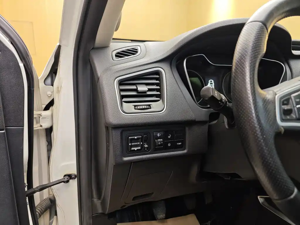 GEELY AUTOMOBILE VISION X6