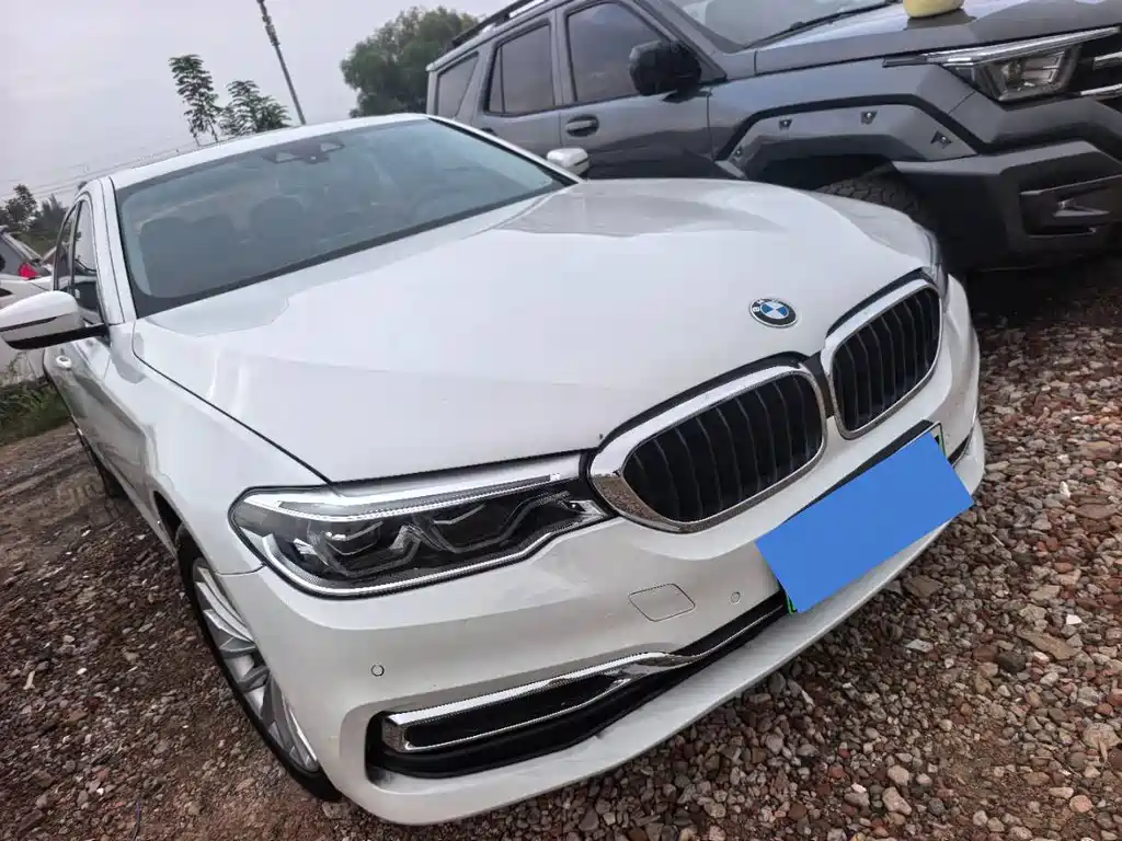 BMW 5 Series New Energy — миниатюра 3