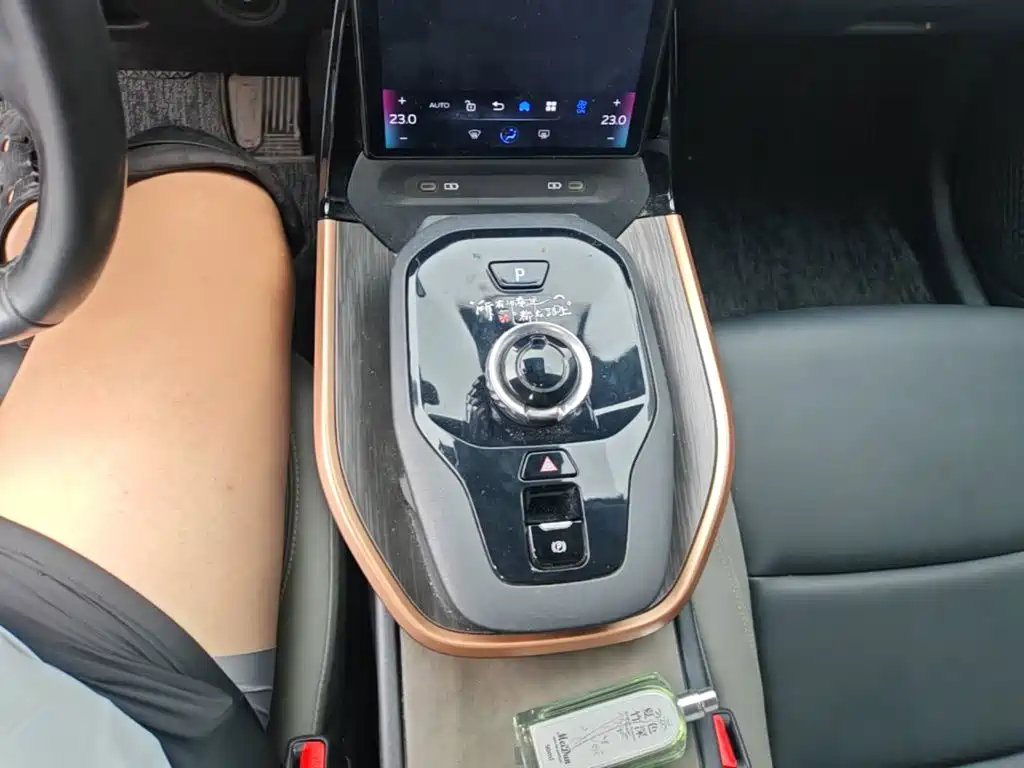 Toyota bZ3 — миниатюра 14