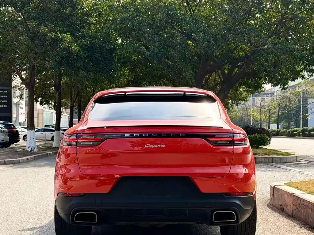 PORSCHE CAYENNE