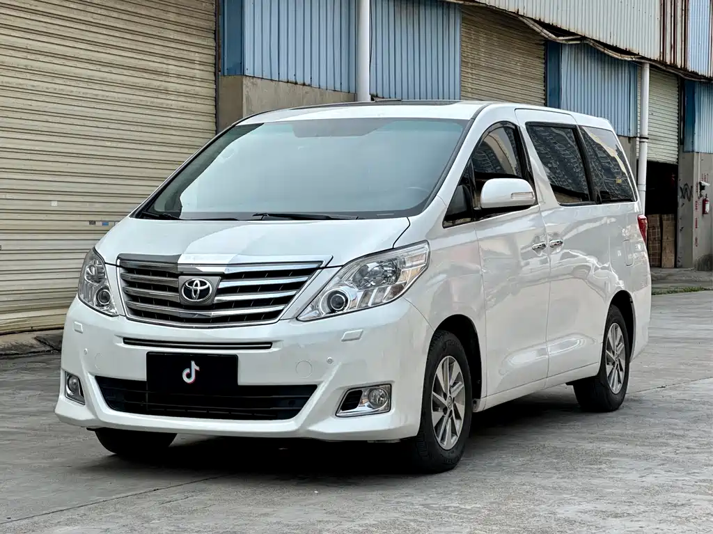 Toyota Alphard 2014