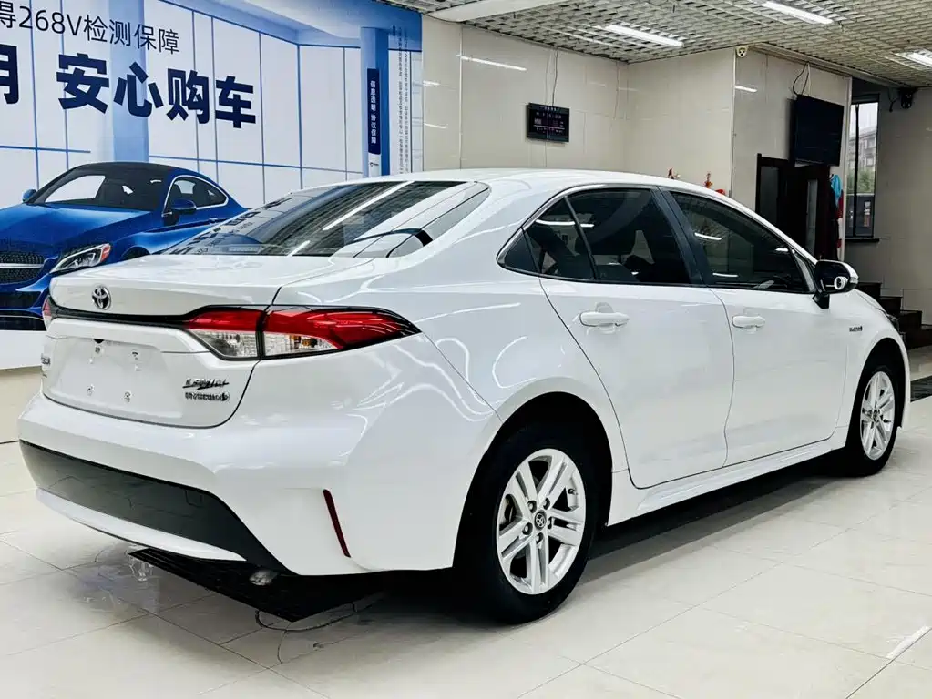 Toyota Corolla Levin 2022 1.8H E-CVT Luxury