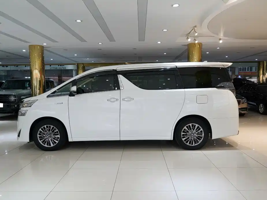 Toyota Vellfire — миниатюра 18