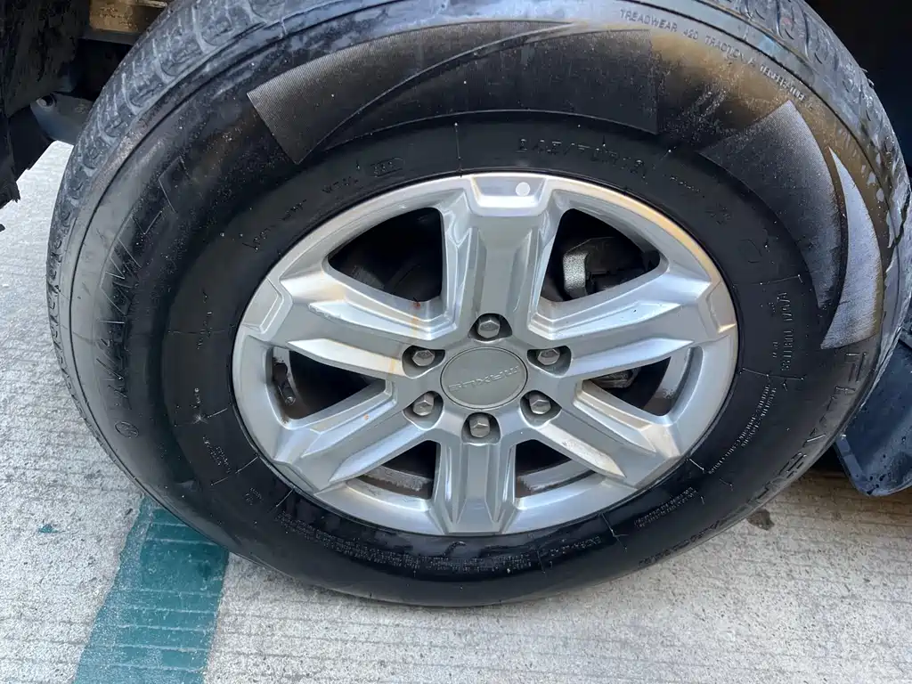 SAIC MAXUS CHASE T70