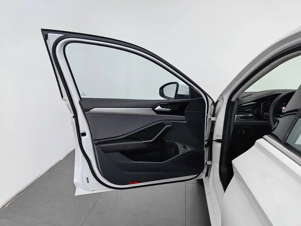 Volkswagen Sagitar — миниатюра 8