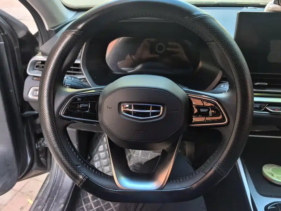 Geely Emgrand — миниатюра 15