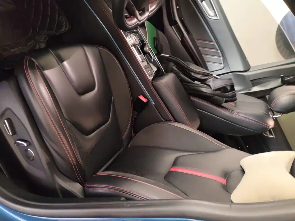 Ford Edge — миниатюра 8