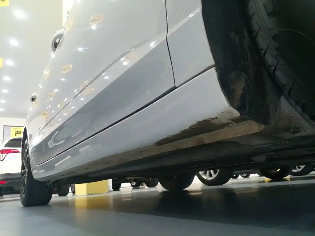 Roewe i5 — миниатюра 21