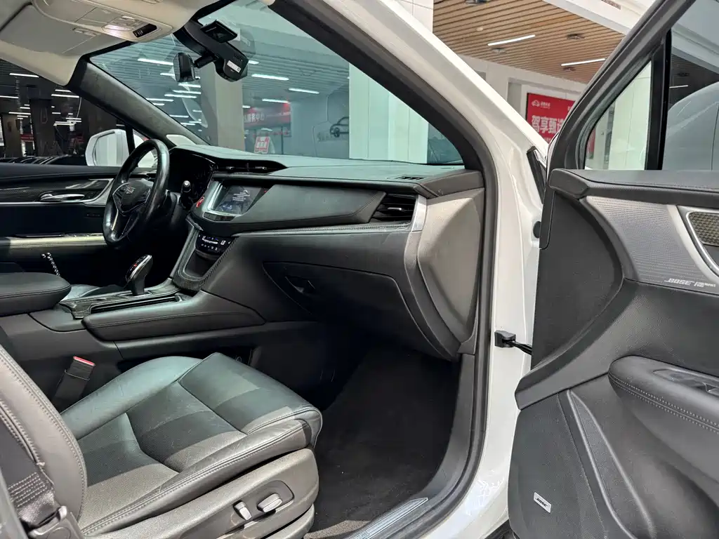 Cadillac XT5 — миниатюра 16