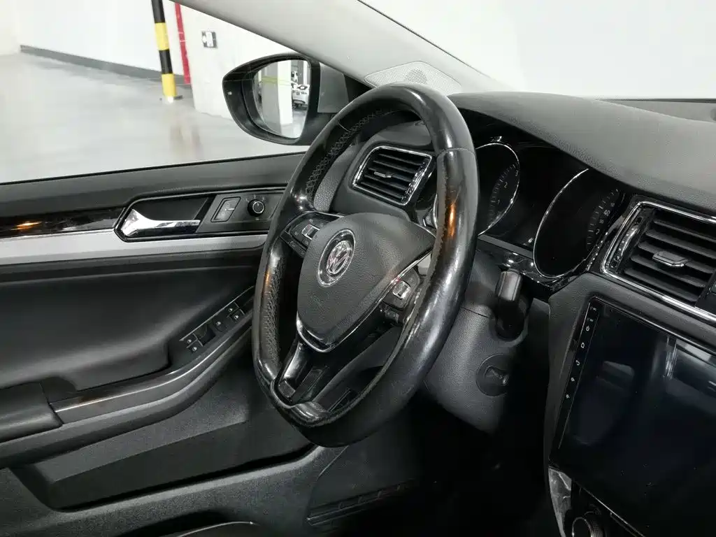 Volkswagen Sagitar — миниатюра 22