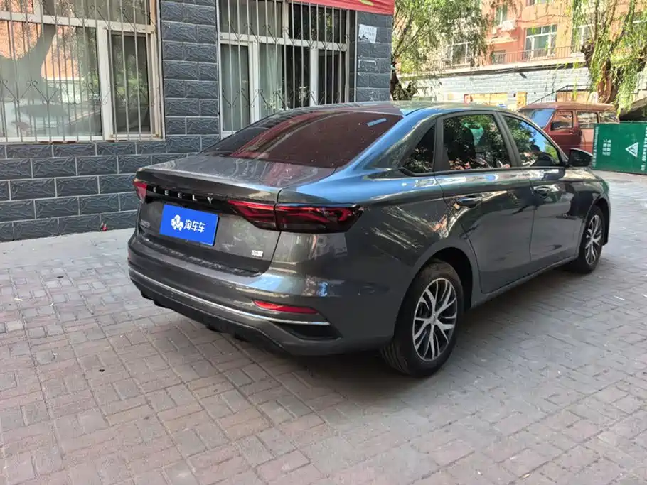 Geely Emgrand — миниатюра 3