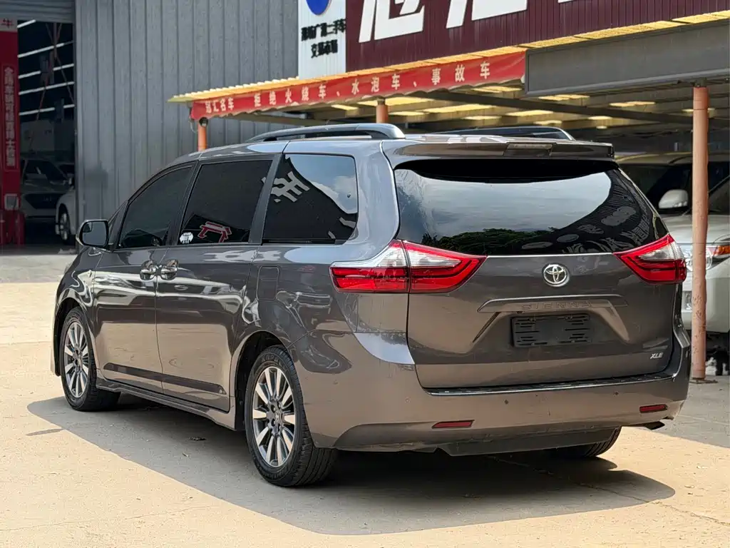 Toyota Sienna 2019 3.5L