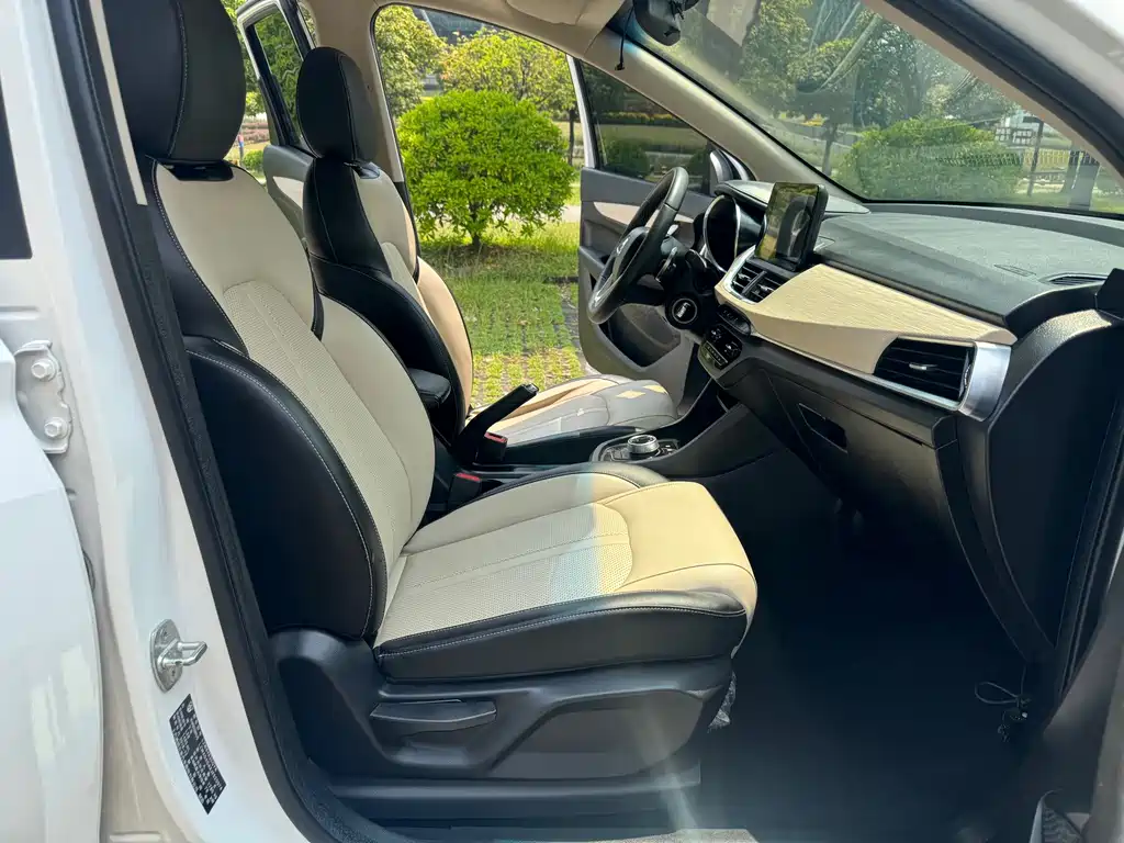 Baojun 360 — миниатюра 11