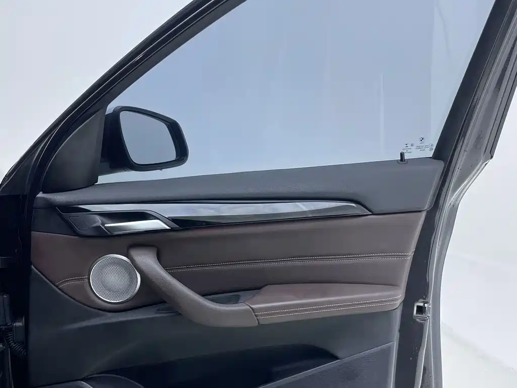 BMW X1 — миниатюра 28
