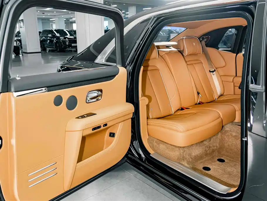 Rolls-Royce Ghost — миниатюра 25