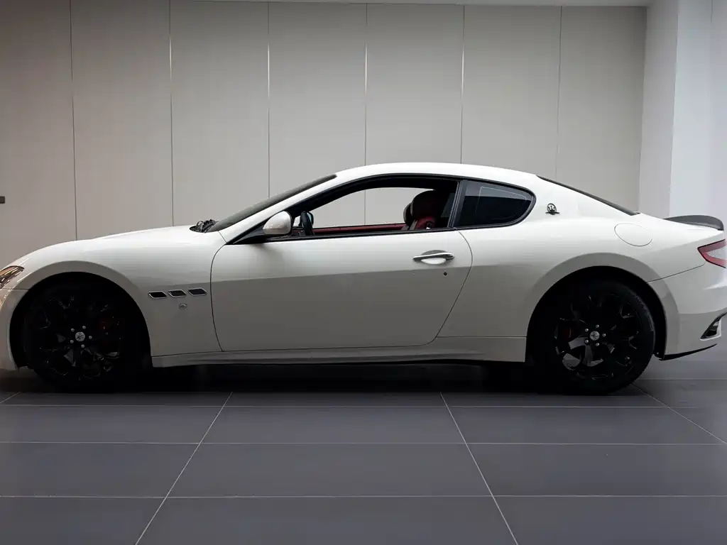 Maserati GranTurismo 2007 4.2L Standard