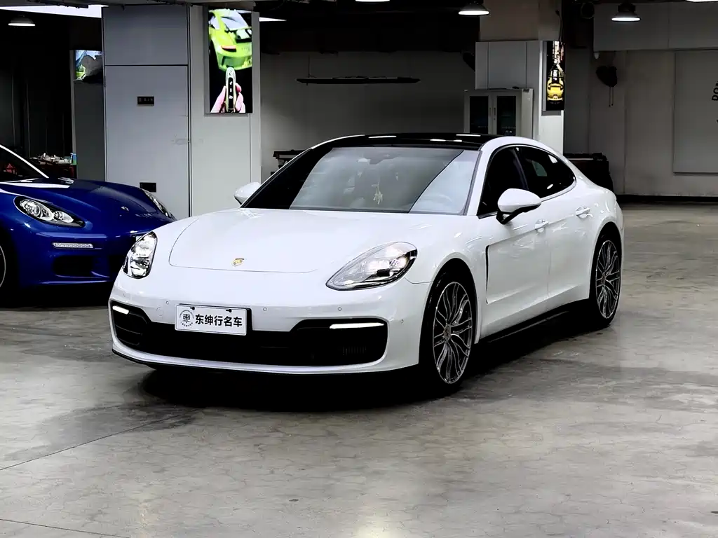 Porsche Panamera 2022