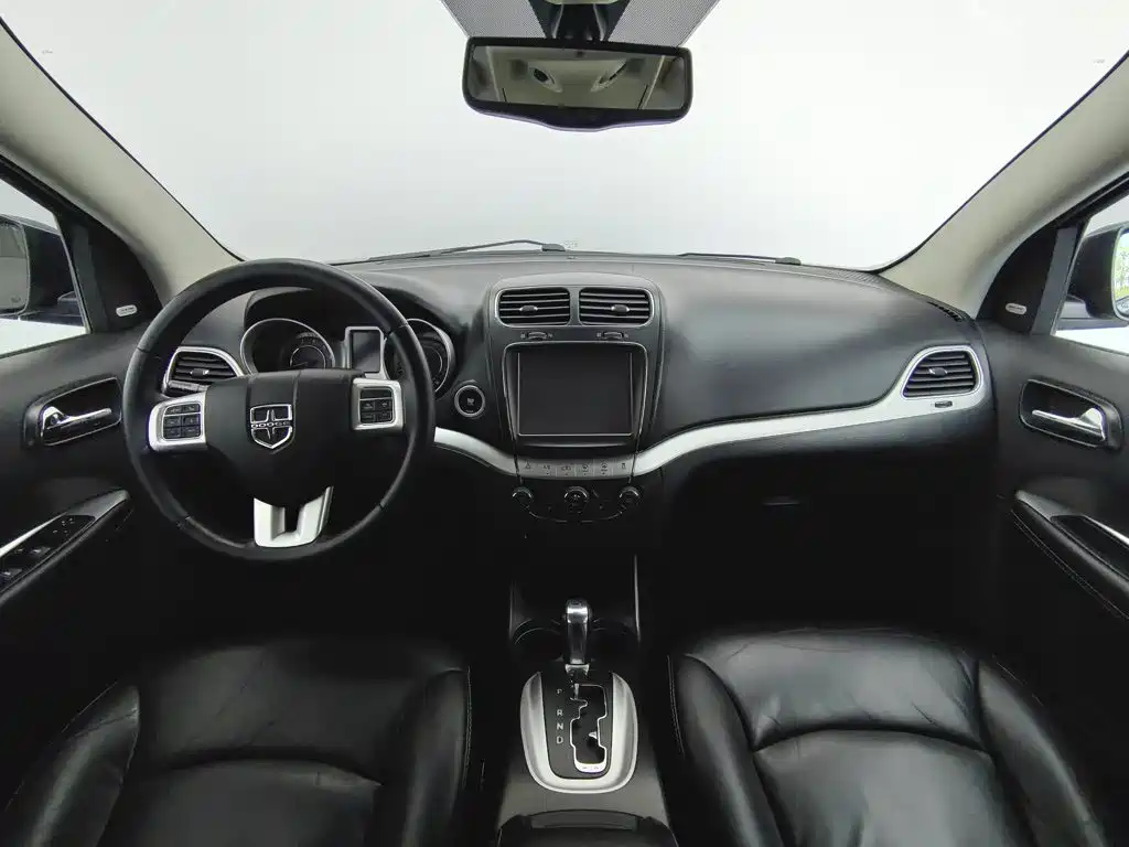 Dodge Journey — миниатюра 5