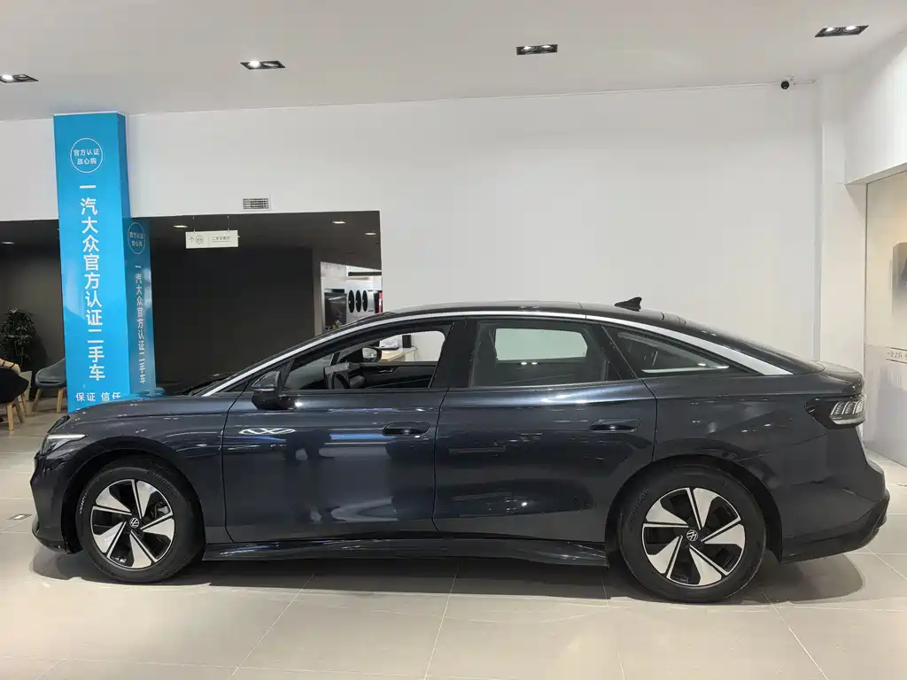 VOLKSWAGEN ID.7 VIZZION