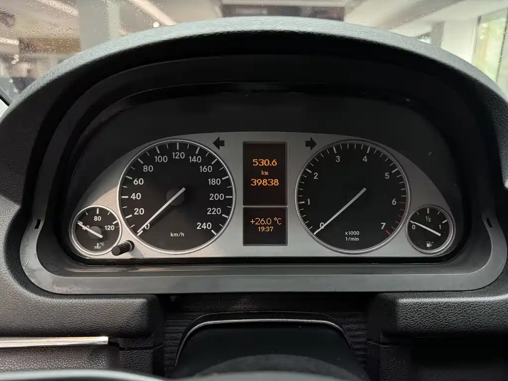 Mercedes-Benz B-Class — миниатюра 14