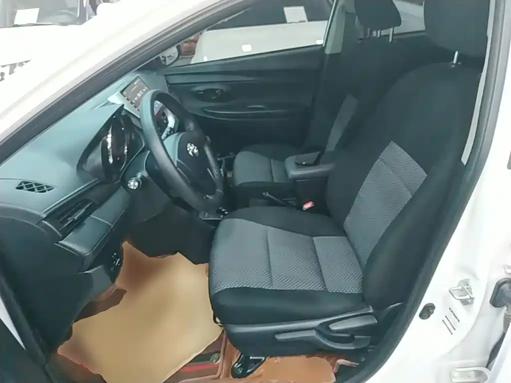 Toyota Vios FS — миниатюра 15