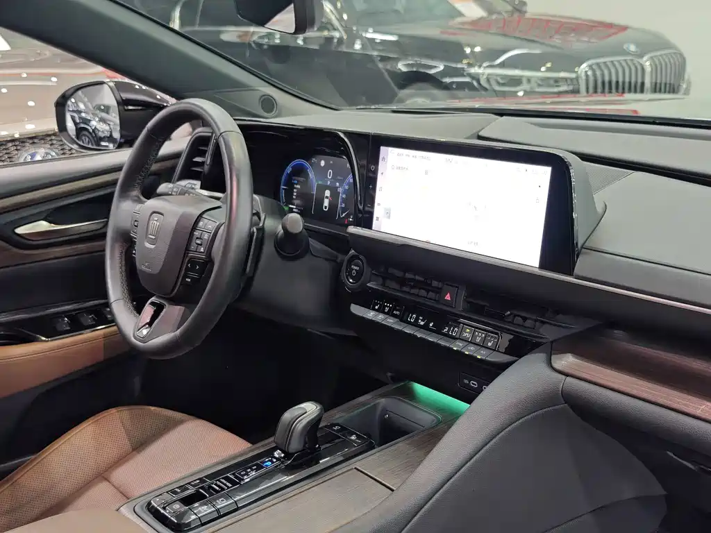 Toyota Crown (Import) — миниатюра 18