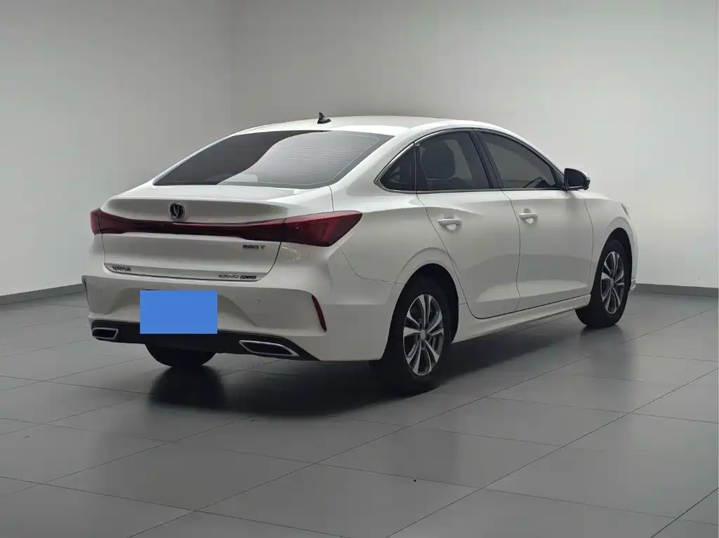 Changan Eado — миниатюра 4