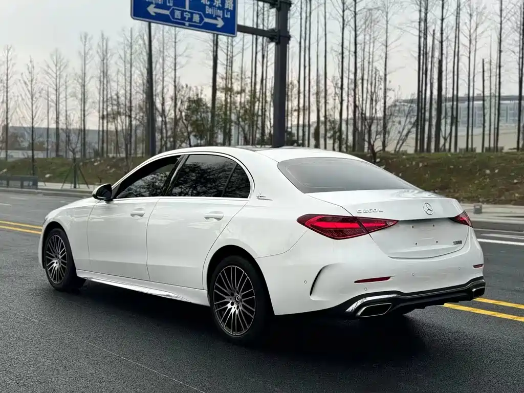 Mercedes-Benz C-Class — миниатюра 9