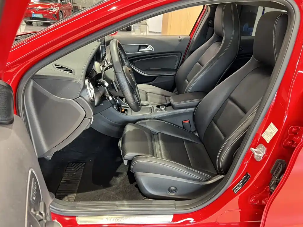 Mercedes-Benz GLA 2016 GLA 200 Fashion