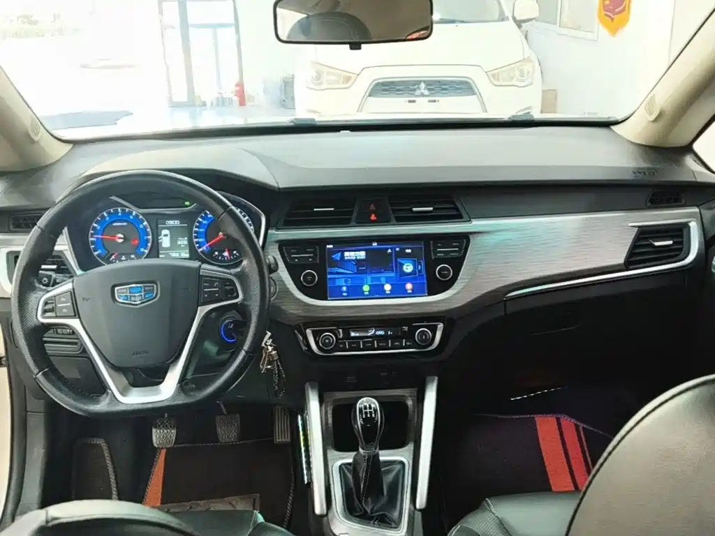 Geely Vision X3 — миниатюра 10