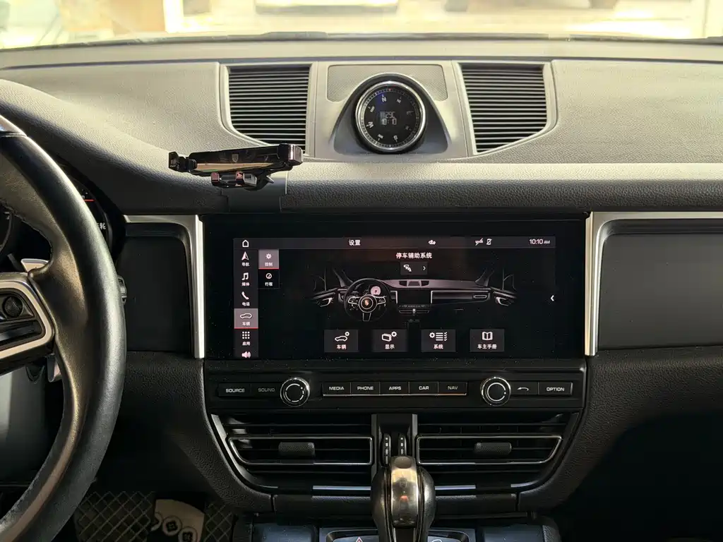 Porsche Macan — миниатюра 12