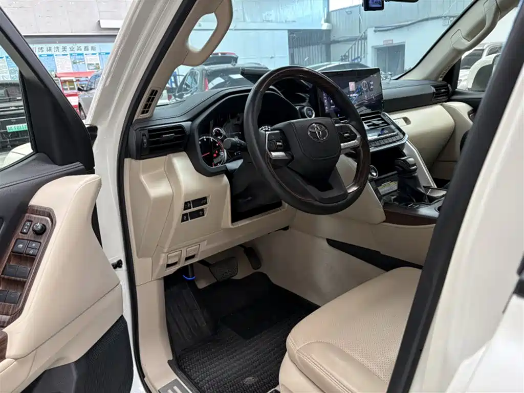 Toyota Land Cruiser — миниатюра 4