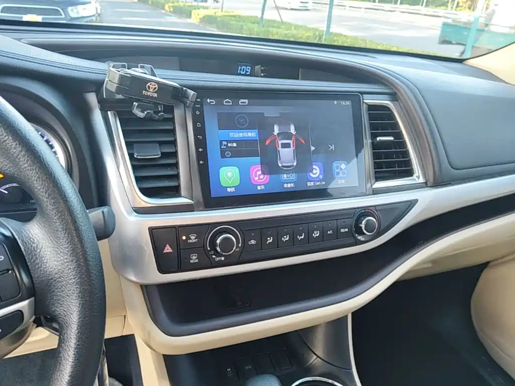 Toyota Highlander — миниатюра 13