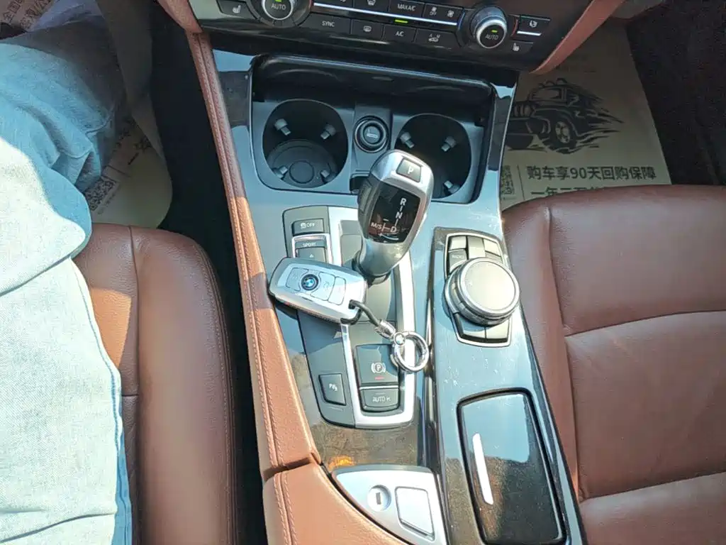 BMW 5 Series — миниатюра 14